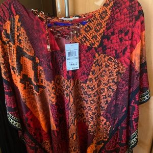 Women’s plus size short sleeve top